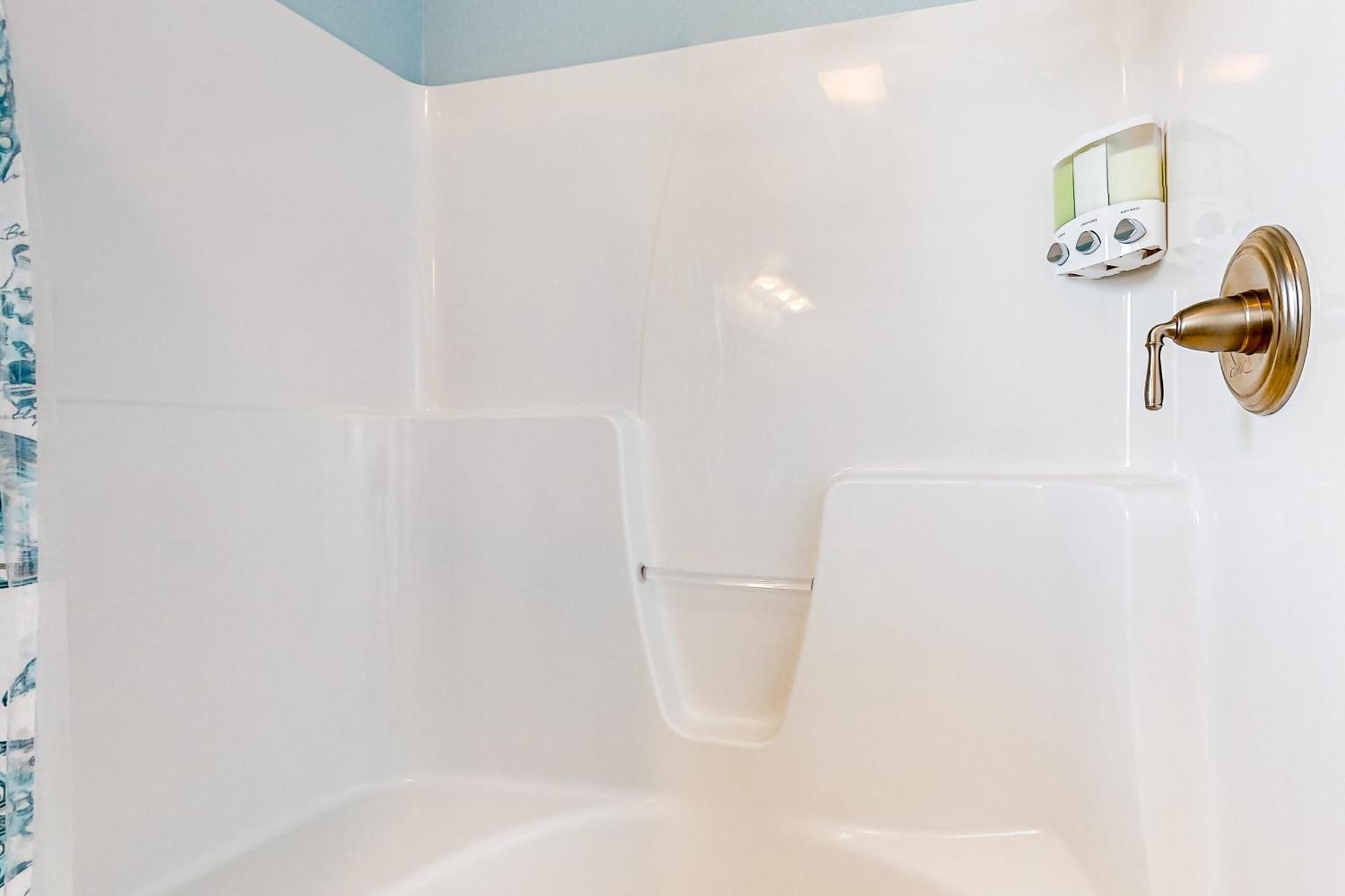 Coastal Serenity - Unit A - Top Floor Килл-Девил-Хиллз Экстерьер фото